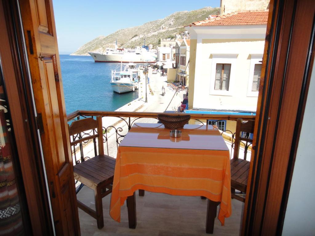 Captain'S Suites Symi Exterior photo