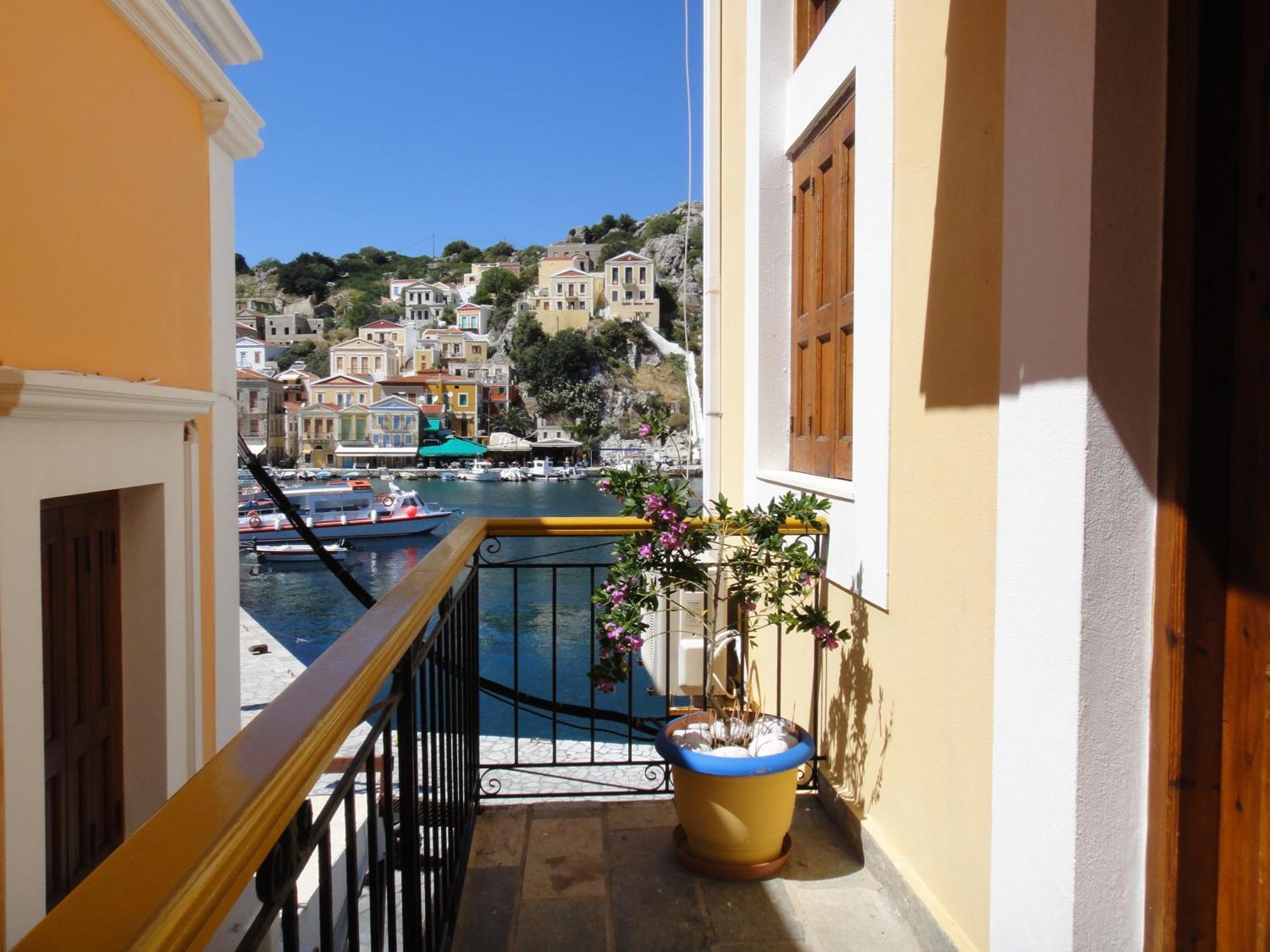 Captain'S Suites Symi Exterior photo