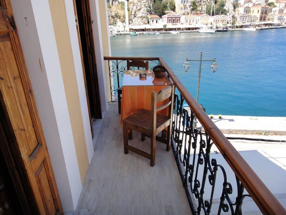 Captain'S Suites Symi Exterior photo